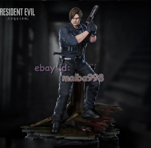 Leon kennedy print garage - print,