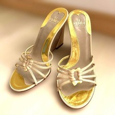 Rari sandali donna Fendi beige