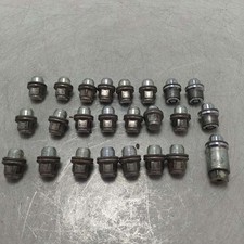 Bulloni dadi ruote e antifurto 24pz Infiniti FX30D 3.0D V9X 2011 automatico 4x4 