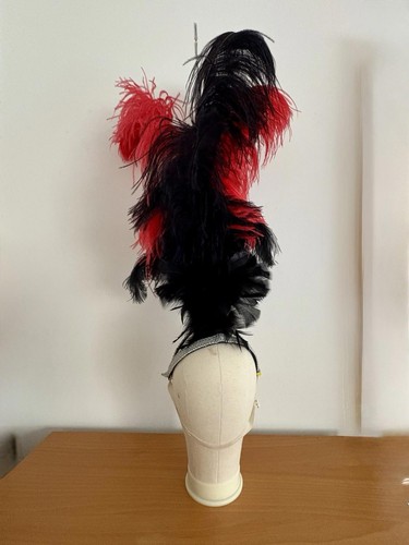 Copricapo samba nero rosso