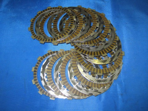 Triumph 955 1050 - , dischi