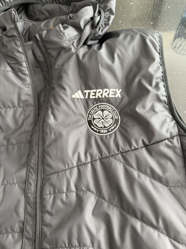 Gilet con cappuccio celtic - con,