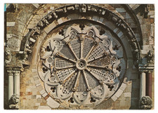 Troia - Rosone della Basilica Cattedrale scolpito in pietra (1979)