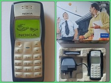 Cellulare Nokia 1100 da collezione (sbloccato). In scatola di vendita con contenuto.