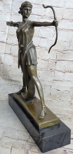 Stupenda statua femminile - stupenda,