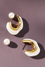 Orecchini a cerchio con perle