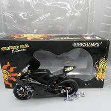 SIGNED Minichamps 1/12 Scale Rossi 122063046 YZR-M1 Camel Yamaha 2006 SIGNED