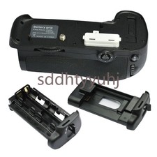 MB-D12 Battery Grip Pack per