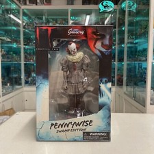 DIAMOND Select Gallery Diorama IT Chapter Two PENNYWISE 25Cm  Toys Pari a NUOVO