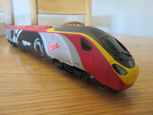 Hornby virgin pendolino - hornby,