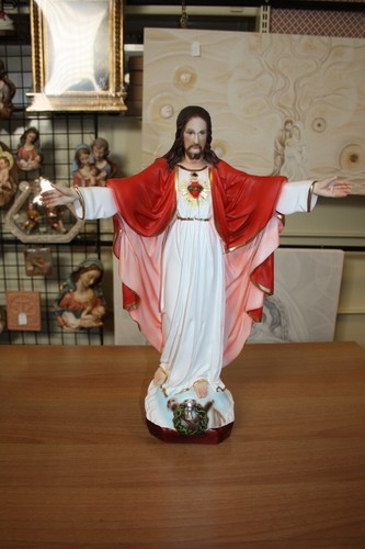Statua sacro cuore - cuore, gesù