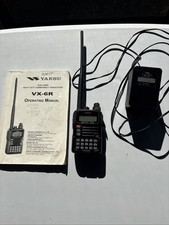 Walkie Talkie Yaesu VX-6R con