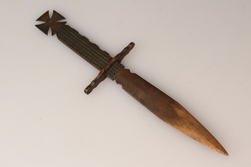 Tagliacarte patriottico - , in