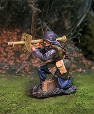 CS00686  Italian SS Panzerschrek. By The Collectors ShowCase