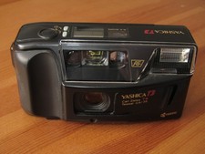 Yashica T3 con obiettivo Carl