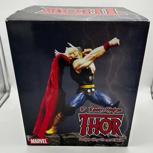 Mighty thor statua - -, resina