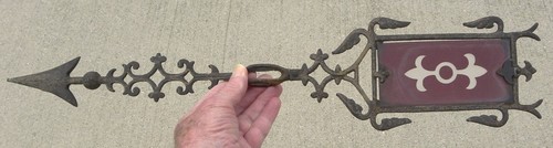 Old fleur lis asta - fleur-de-lis,, lampo