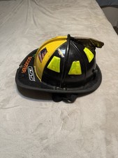Cairns Model 1044 Fire Helmet