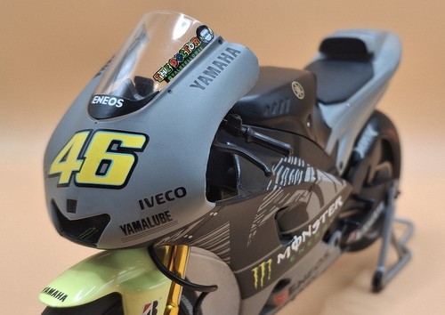 Yamaha yzr m1 - 1/12, yzr-m1