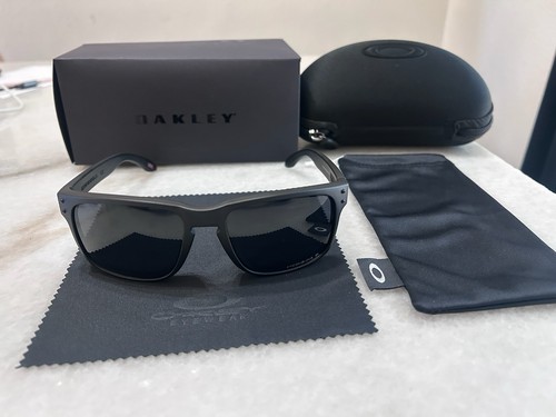 Nuovi occhiali sole oakley - nuovi,