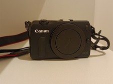 Canon EOS M + EF-M 15-45mm IS