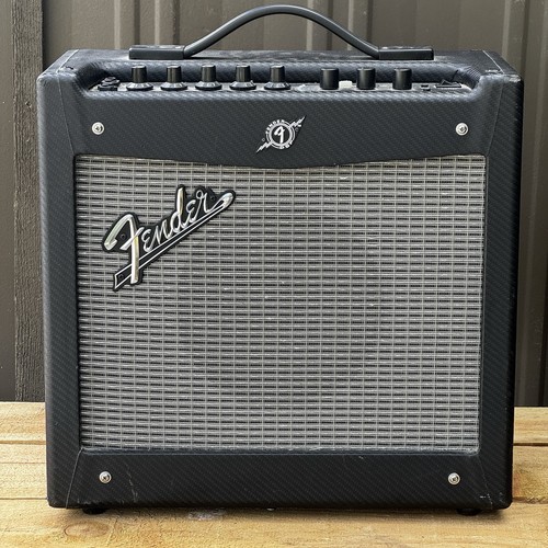 Fender mustang 824 - fender,