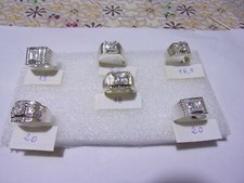 SOLITARIO CON ZAFFIRO BIANCO