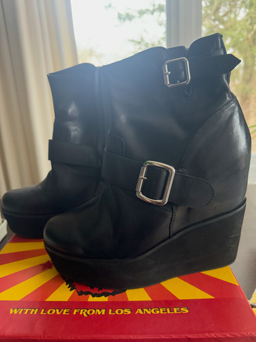 Jeffrey campbell mcclane - campbell,