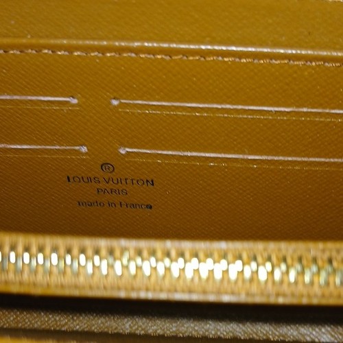 Louis vuitton wallet - louis,