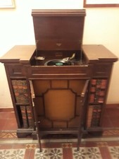 Grammofono Antico 1915 Circa - Marca "Victrola" completo di collezione dischi.