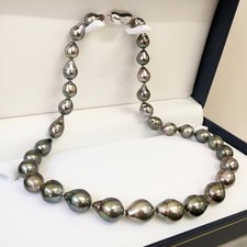 Collana con filo di perle