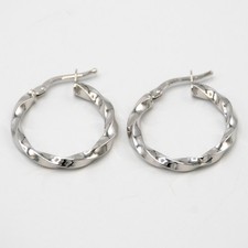 18kt White Gold Hoop Earrings