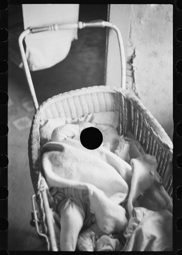 Photo 1930s baby wicker - baby, in