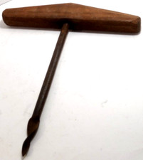 ANTICA GRANDE TRIVELLA A MANO PER LEGNO-IN FERRO CON MANICO IN LEGNO-USATA