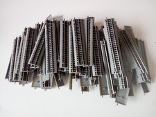 NR 100 BINARI DIRITTI SCALA N CON MASSICCIATA