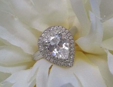 Anello di fidanzamento aureola