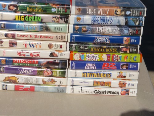Lot vhs in clamshell - 20,