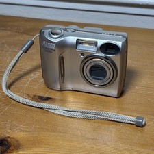 Nikon Coolpix 5600 5,1 megapixel fotocamera digitale in argento con scheda di memoria - testata in ottime condizioni