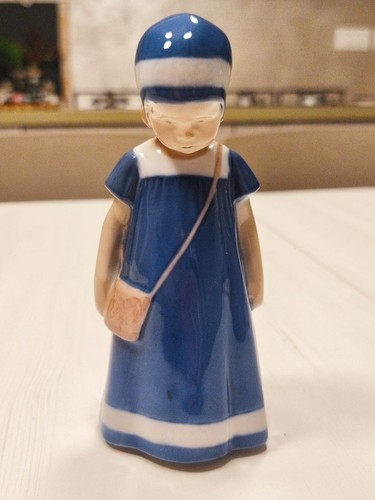 Statuina porcellana della - in,
