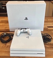 Sony PlayStation 4 Pro bianca