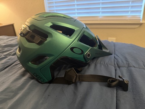 Oakley drt5 maven casco - oakley,