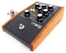 Pedale sintetizzatore Moog