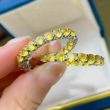 Orecchini a cerchio taglio