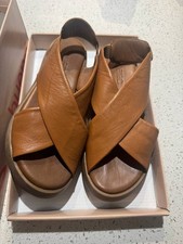 Bueno Footwear Jayden Sandal