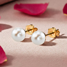 Orecchini a perno perle