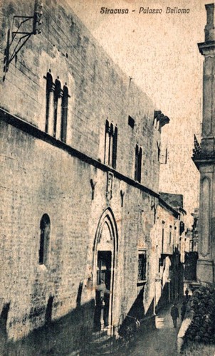 Siracusa palazzo bellomo - siracusa,