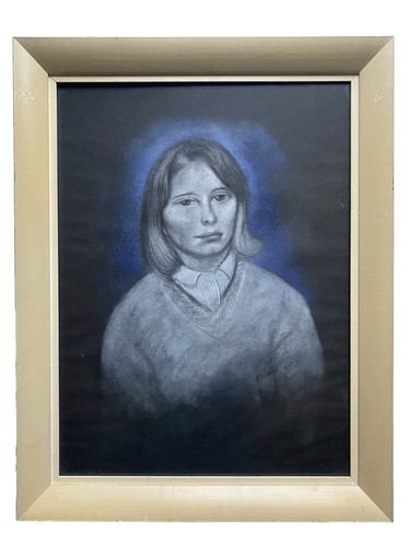 Ritratto ragazza occhi grandi
