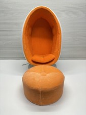 American Girl Julie's sedia uovo bianca e arancione retrò 2014 altoparlanti ottomano 