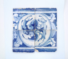 Antico pannello piastrelle