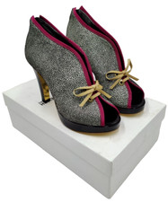 Gaspard Yurkievich décolleté